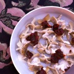 Manti – Raviolis au bœuf hachés et à la sauce tomate, à l’ail et au yaourt - Recette iranienne