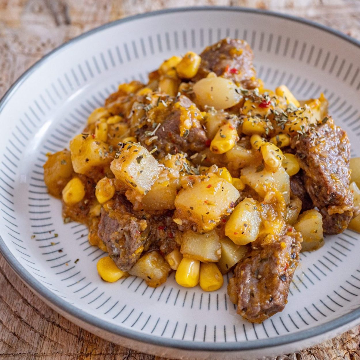 Charquican – Ragout chilien à la viande aux patates et au maïs parfumé à l’origan- La recette