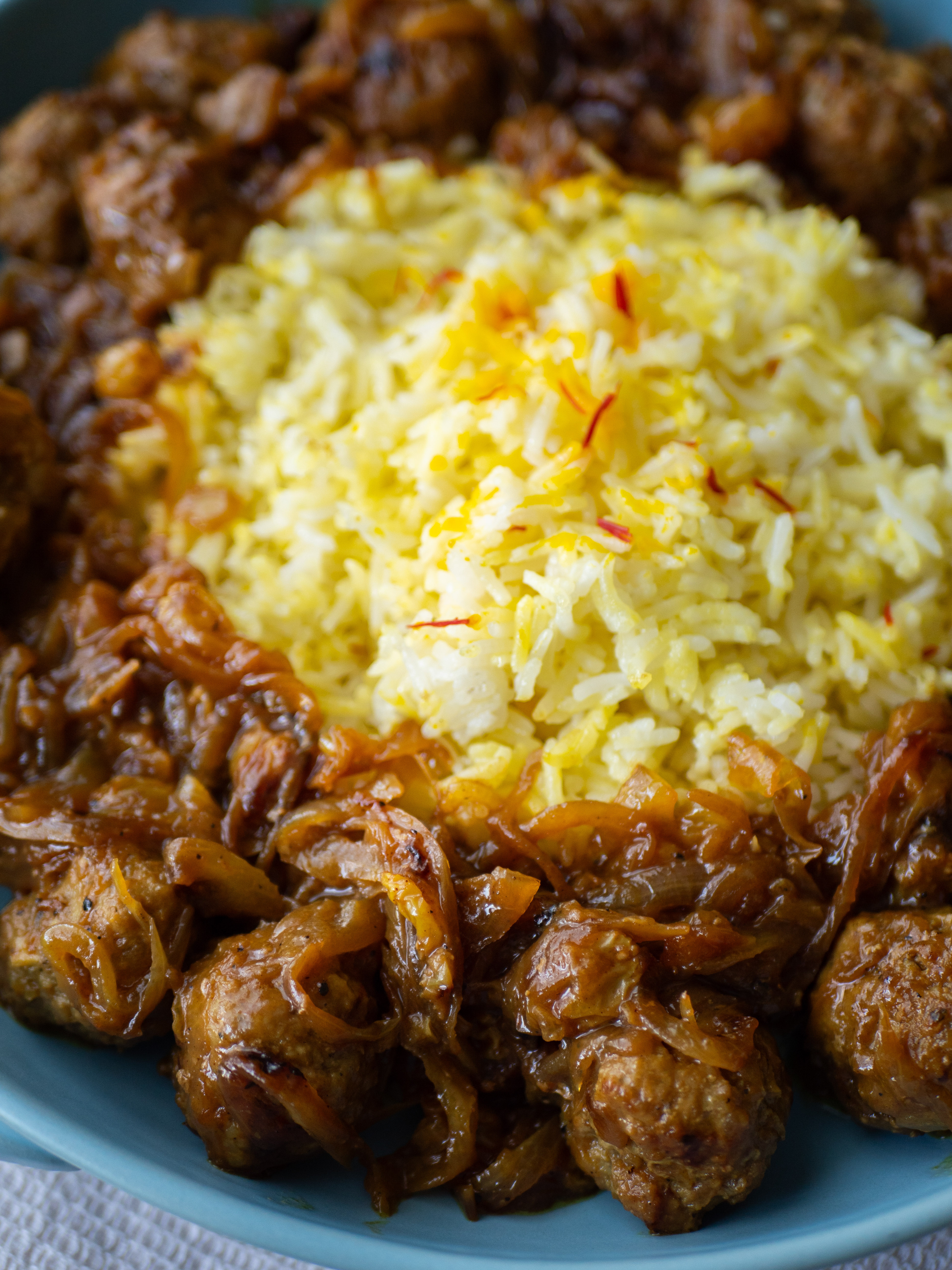 Giymagatig, Les boulettes d'agneau au riz safrané