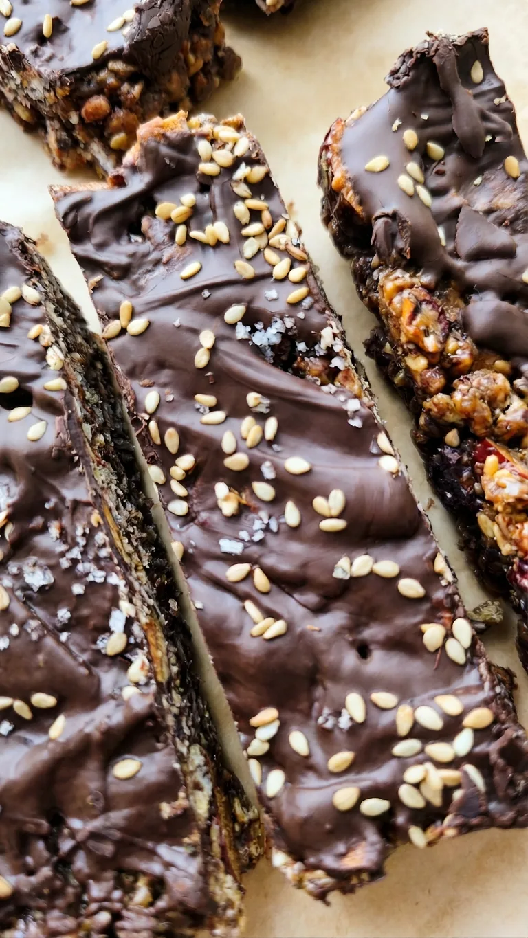 Barres de granola maison chocolat, tahini et jujube : le snack sain qui change tout